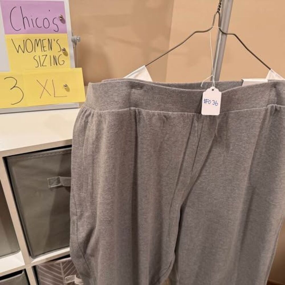 NWT Chico's Size XL Gray Knit Pants (Chico’s size 3)